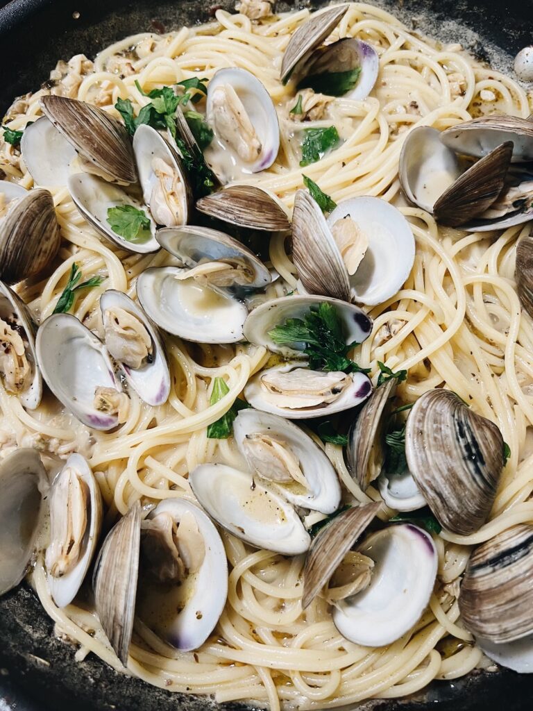 Spaghetti Alle Vongole - Higashi's Kitchen